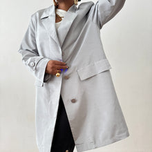 Load image into Gallery viewer, Elegant Light Jacket