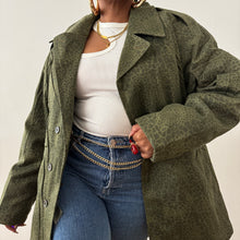 Load image into Gallery viewer, Detailed Winter Military Jacket **Removable Thick Lining