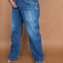 Load image into Gallery viewer, Newly Added: Branded 505 Levi’s Jeans