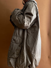 Load image into Gallery viewer, Newly Added: Nylon Vintage Bubble Windbreaker