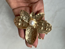 Load image into Gallery viewer, Accessories: Hammered Gold Plated Floral Brooch with Pearl Detail - Thrift Happens 2