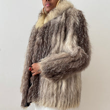 Load image into Gallery viewer, Genuine Fur Coat