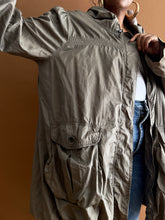 Load image into Gallery viewer, Newly Added: Nylon Vintage Bubble Windbreaker
