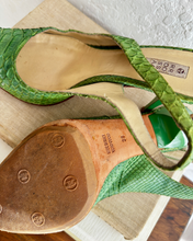 Load image into Gallery viewer, Newly Added: Pre-Owned Snake Skin Genuine Leather Pumps