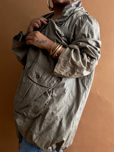 Load image into Gallery viewer, Newly Added: Nylon Vintage Bubble Windbreaker
