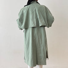 Load image into Gallery viewer, Vintage Trench coat **No Belt