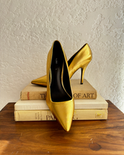 Load image into Gallery viewer, Newly Added: Aldo Genuine Leather Pumps