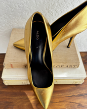 Load image into Gallery viewer, Newly Added: Aldo Genuine Leather Pumps